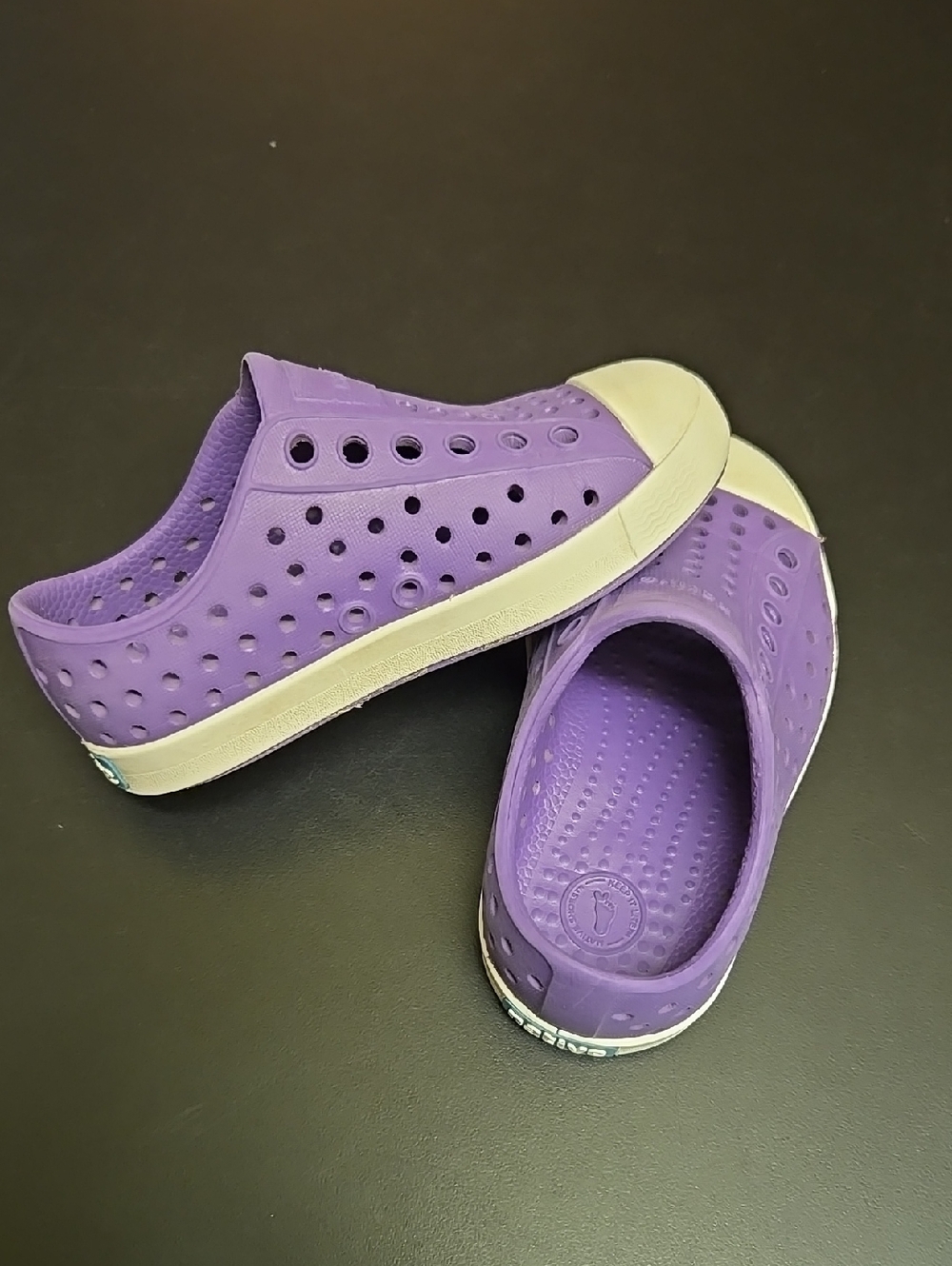 Native Shoes - Picture 2 of 4